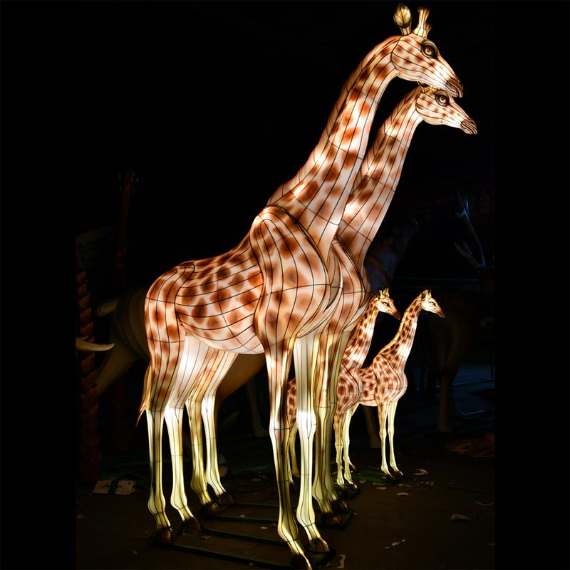 Realistic Giraffe Lantern Sculpture - Custom Wildlife Light Art